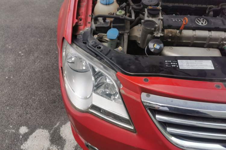 Used Volkswagen Bora 2012 1.6L Automatic Comfort Edition Right Front Headlight