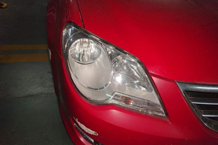 Used Volkswagen Bora 2012 1.6L Automatic Fashion Edition Right Front Headlight
