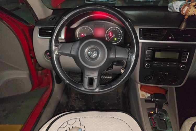 Used Volkswagen Bora 2012 1.6L Automatic Fashion Edition Steering Wheel