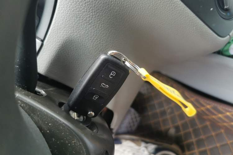 Used Volkswagen Bora 2012 1.6L Automatic Comfort Edition Vehicle Key