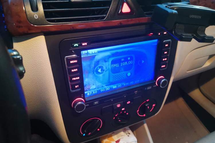 Used Volkswagen Bora 2012 1.6L Manual Comfort Model Audio And AC Panel