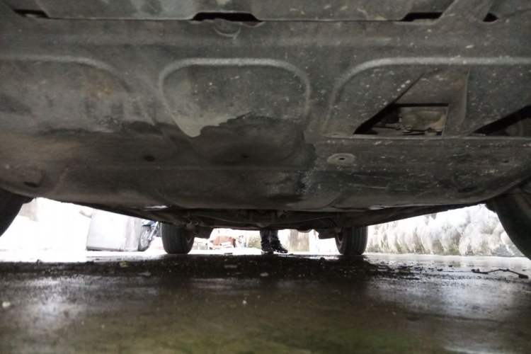 Used Volkswagen Bora 2012 1.6L Manual Fashion Edition Chassis Front