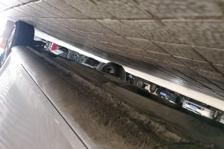 Used Volkswagen Bora 2012 1.6L Automatic Fashion Edition Chassis Front Left