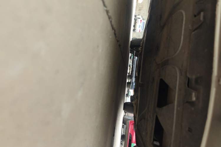 Used Volkswagen Bora 2012 1.6L Automatic Fashion Edition Chassis Front