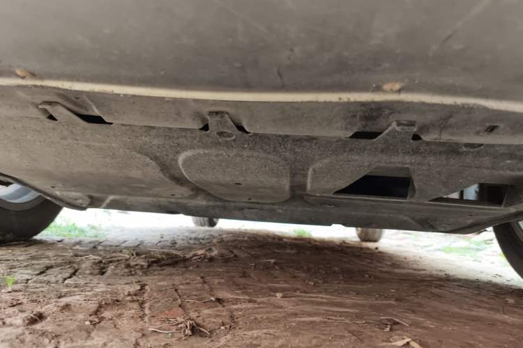 Used Volkswagen Bora 2012 1.6L Manual Fashion Edition Chassis Front
