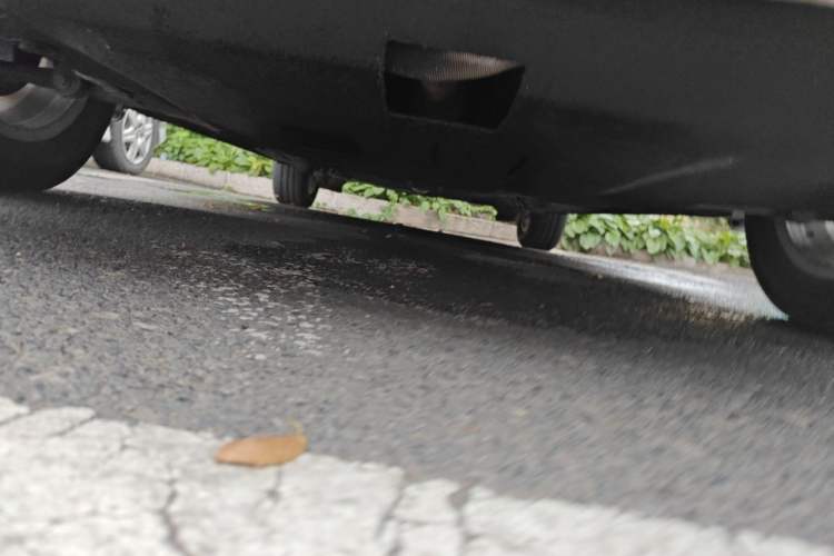 Used Volkswagen Bora 2012 1.6L Automatic Fashion Edition Chassis Front