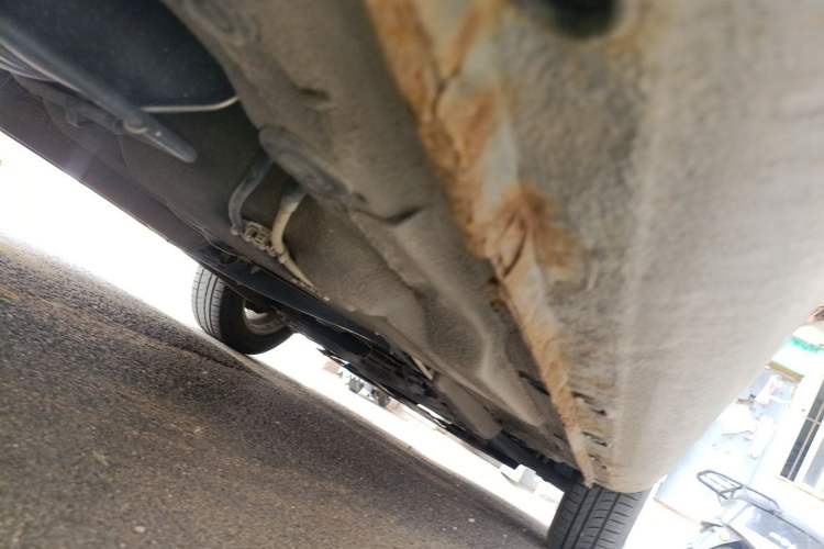 Used Volkswagen Bora 2012 1.6L Manual Fashion Edition Chassis Rear Right