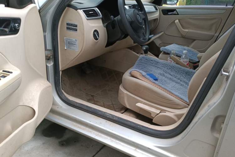 Used Volkswagen Bora 2012 1.6L Automatic Fashion Edition Driver Seat