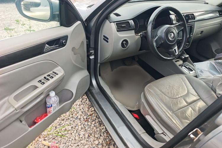 Used Volkswagen Bora 2012 1.6L Automatic Comfort Edition Driver Seat