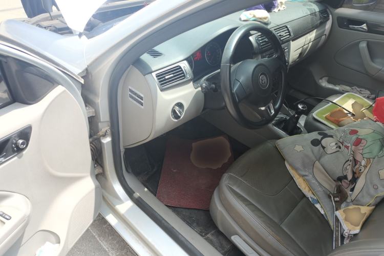 Used Volkswagen Bora 2012 1.6L Manual Comfort Value Edition Driver Seat