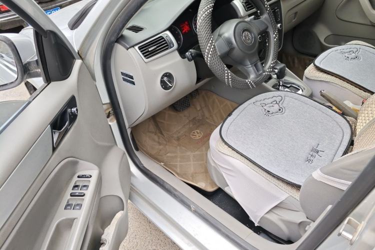 Used Volkswagen Bora 2012 1.6L Automatic Fashion Edition Driver Seat