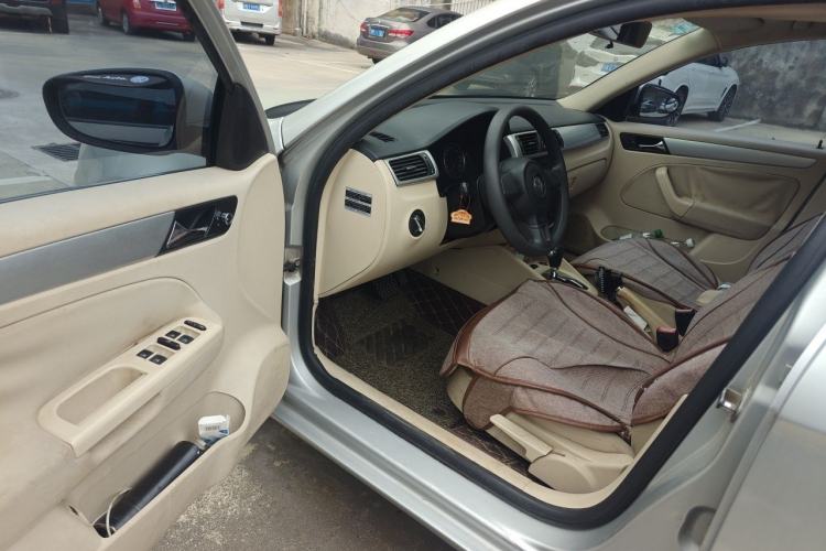 Used Volkswagen Bora 2012 1.6L Automatic Fashion Edition Driver Seat