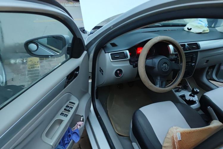 Used Volkswagen Bora 2012 1.6L Manual Fashion Edition Driver Seat