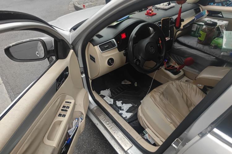 Used Volkswagen Bora 2012 1.6L Manual Fashion Edition Driver Seat