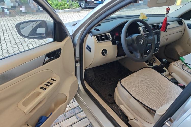 Used Volkswagen Bora 2012 1.6L Manual Fashion Edition Driver Seat