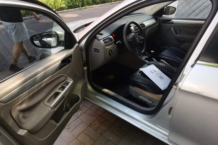 Used Volkswagen Bora 2012 1.6L Manual Fashion Edition Driver Seat