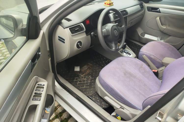 Used Volkswagen Bora 2012 1.6L Automatic Fashion Edition Driver Seat