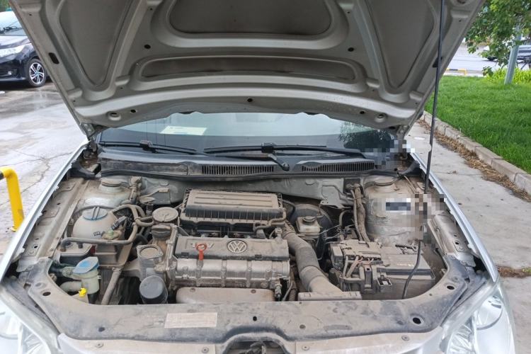 Used Volkswagen Bora 2012 1.6L Automatic Fashion Edition Engine Bay