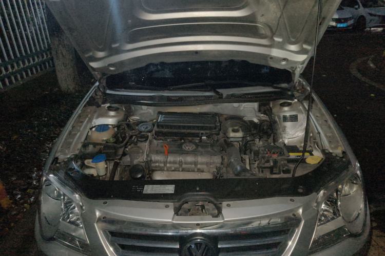 Used Volkswagen Bora 2012 1.6L Manual Fashion Edition Engine Bay