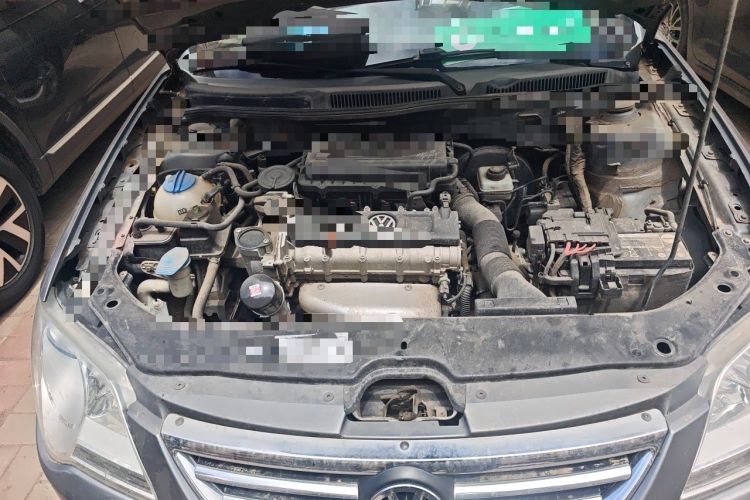 Used Volkswagen Bora 2012 1.6L Automatic Fashion Edition Engine Bay