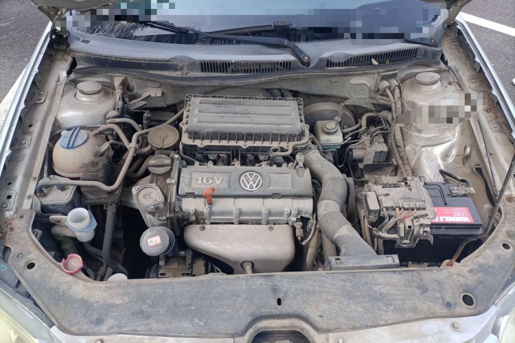 Used Volkswagen Bora 2012 1.6L Manual Fashion Edition Engine Bay