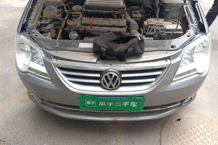 Used Volkswagen Bora 2012 1.6L Manual Fashion Edition Engine Bay