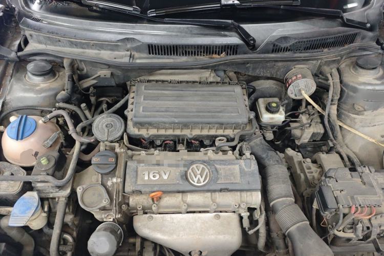 Used Volkswagen Bora 2012 1.6L Automatic Fashion Edition Engine Bay
