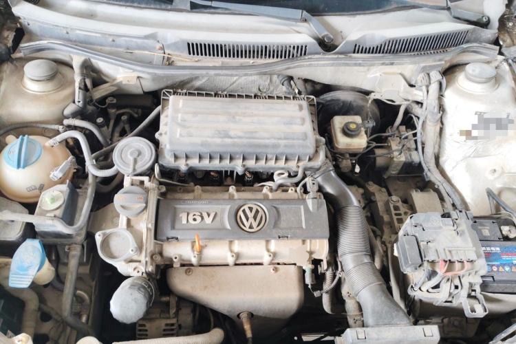 Used Volkswagen Bora 2012 1.6L Automatic Fashion Edition Engine Bay