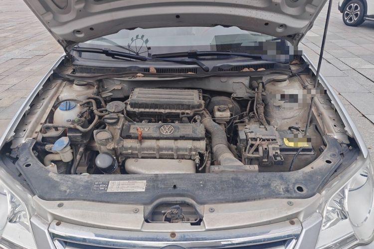 Used Volkswagen Bora 2012 1.6L Automatic Fashion Edition Engine Bay