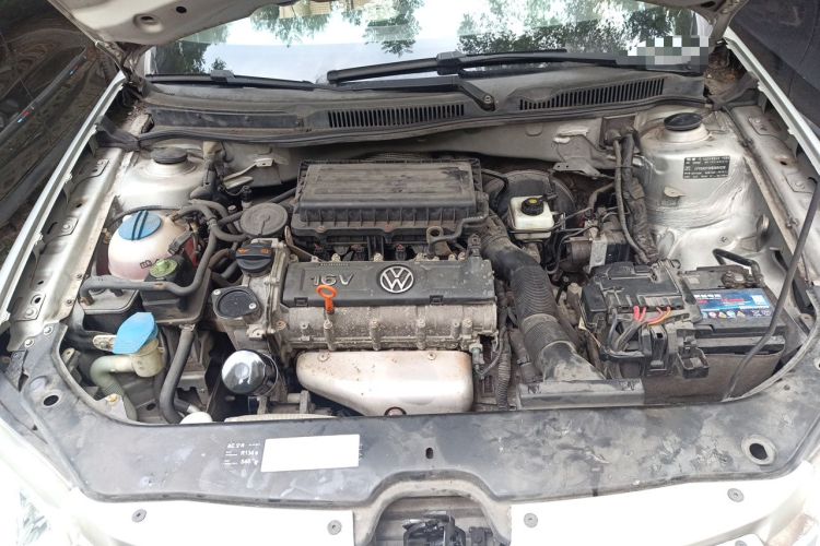 Used Volkswagen Bora 2012 1.6L Automatic Fashion Edition Engine Bay