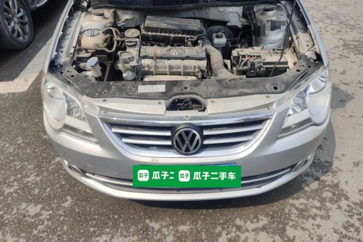 Used Volkswagen Bora 2012 1.6L Manual Fashion Edition Engine Bay