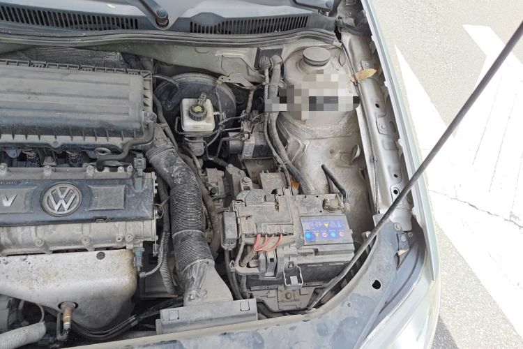 Used Volkswagen Bora 2012 1.6L Automatic Fashion Edition Engine Bay Left