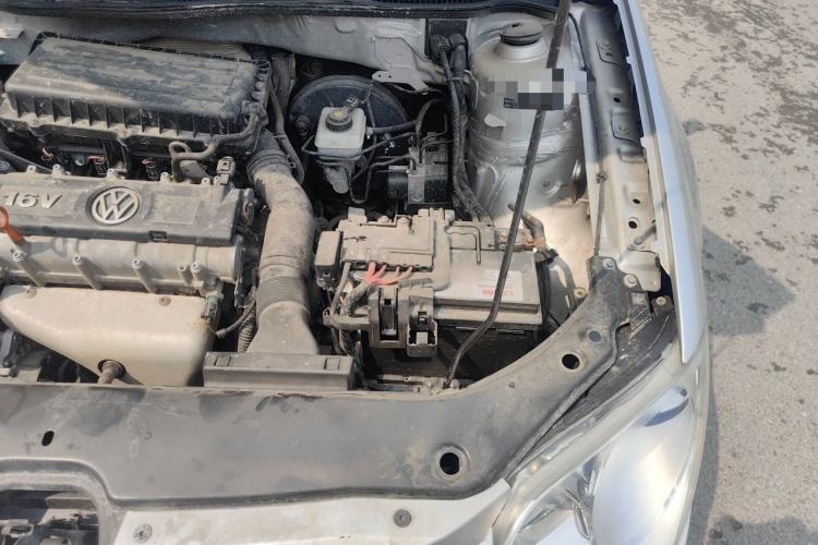 Used Volkswagen Bora 2012 1.6L Manual Fashion Edition Engine Bay Left