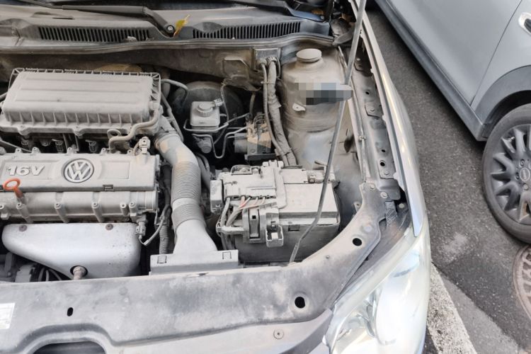 Used Volkswagen Bora 2012 1.6L Automatic Fashion Edition Engine Bay Left