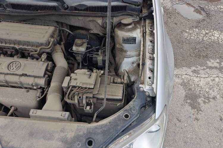 Used Volkswagen Bora 2012 1.6L Automatic Fashion Value Edition Engine Bay Left
