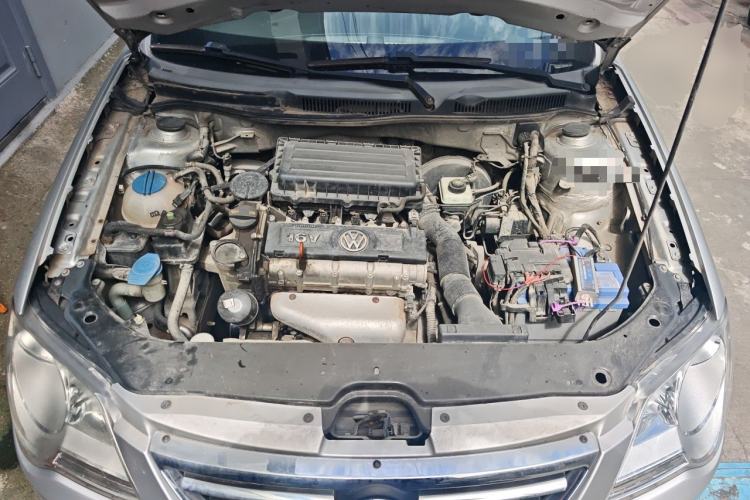 Used Volkswagen Bora 2012 1.6L Manual Fashion Edition Engine Bay