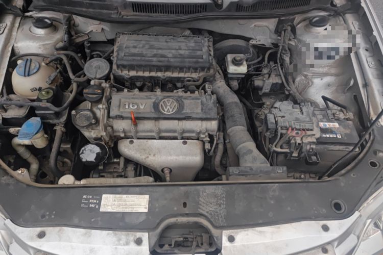 Used Volkswagen Bora 2012 1.6L Manual Fashion Edition Engine Bay