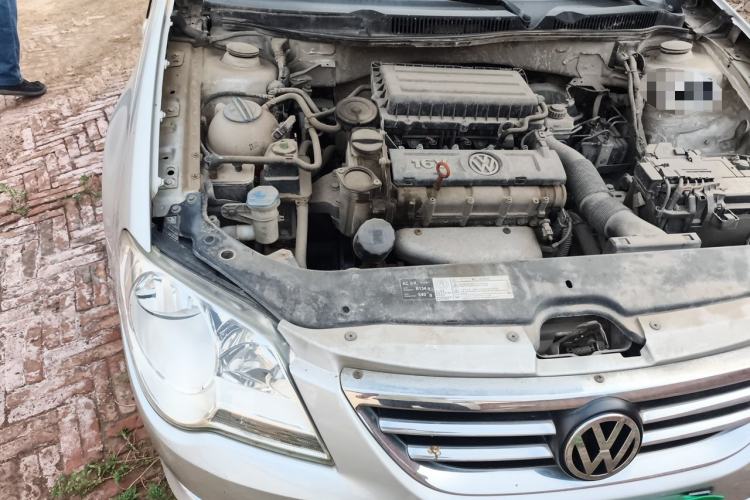Used Volkswagen Bora 2012 1.6L Manual Fashion Edition Engine Bay Right