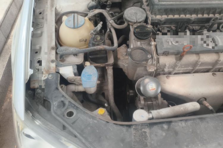 Used Volkswagen Bora 2012 1.6L Automatic Comfort Edition Engine Bay Right