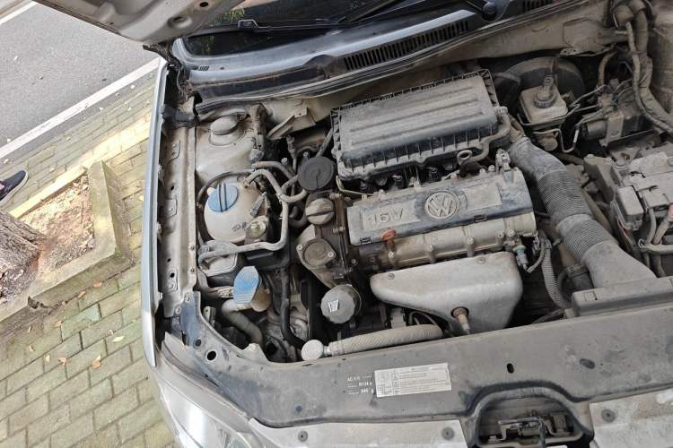 Used Volkswagen Bora 2012 1.6L Automatic Fashion Value Edition Engine Bay Right
