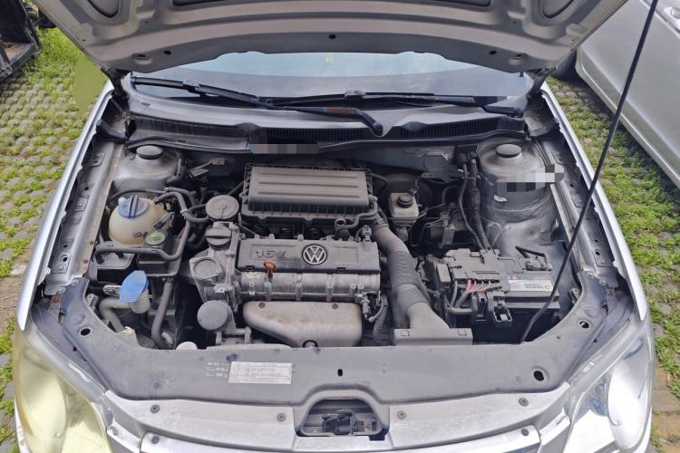 Used Volkswagen Bora 2012 1.6L Automatic Comfort Edition Engine Bay