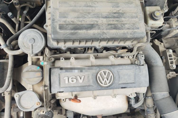 Used Volkswagen Bora 2012 1.6L Automatic Fashion Edition Engine Bay