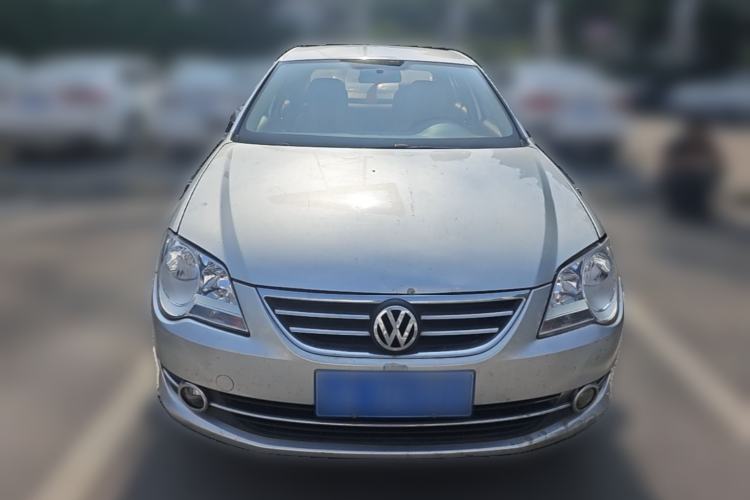Used Volkswagen Bora 2012 1.6L Manual Fashion Edition Front