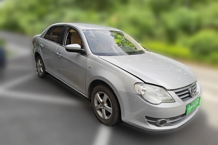 Used Volkswagen Bora 2012 1.6L Automatic Fashion Edition Front Right 45 Deg