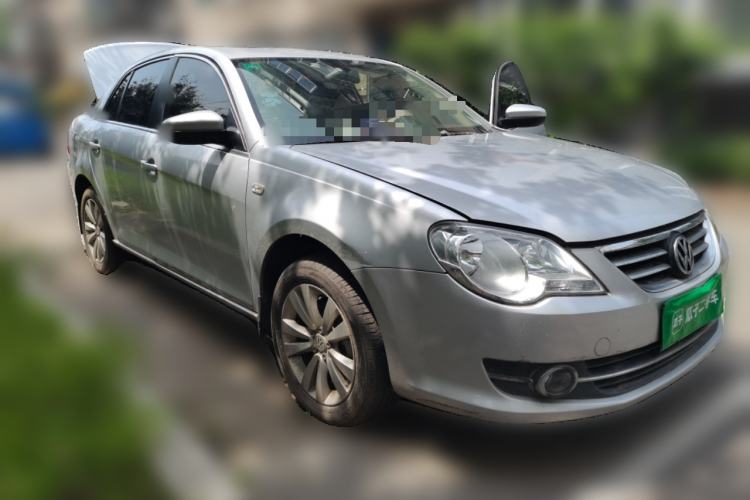 Used Volkswagen Bora 2012 1.6L Manual Comfort Value Edition Front Right 45 Deg