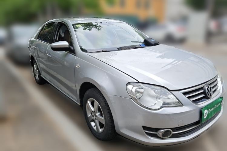 Used Volkswagen Bora 2012 1.6L Automatic Fashion Edition Front Right 45 Deg