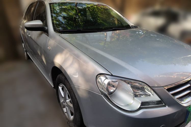 Used Volkswagen Bora 2012 1.6L Manual Fashion Edition Front Right 45 Deg