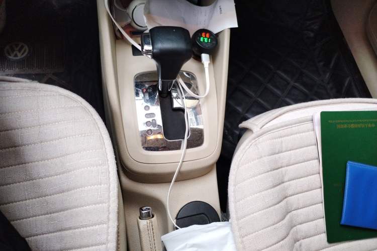 Used Volkswagen Bora 2012 1.6L Automatic Comfortable Value Edition Gear Lever