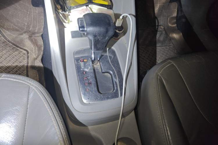 Used Volkswagen Bora 2012 1.6L Automatic Comfort Edition Gear Lever