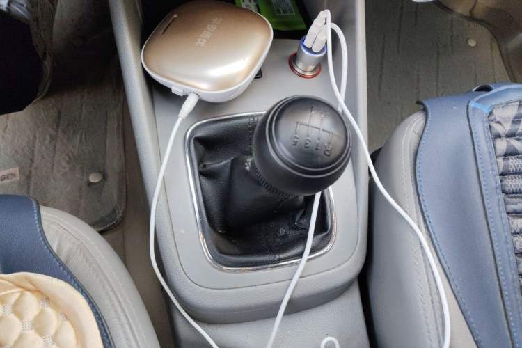 Used Volkswagen Bora 2012 1.6L Manual Comfort Model Gear Lever